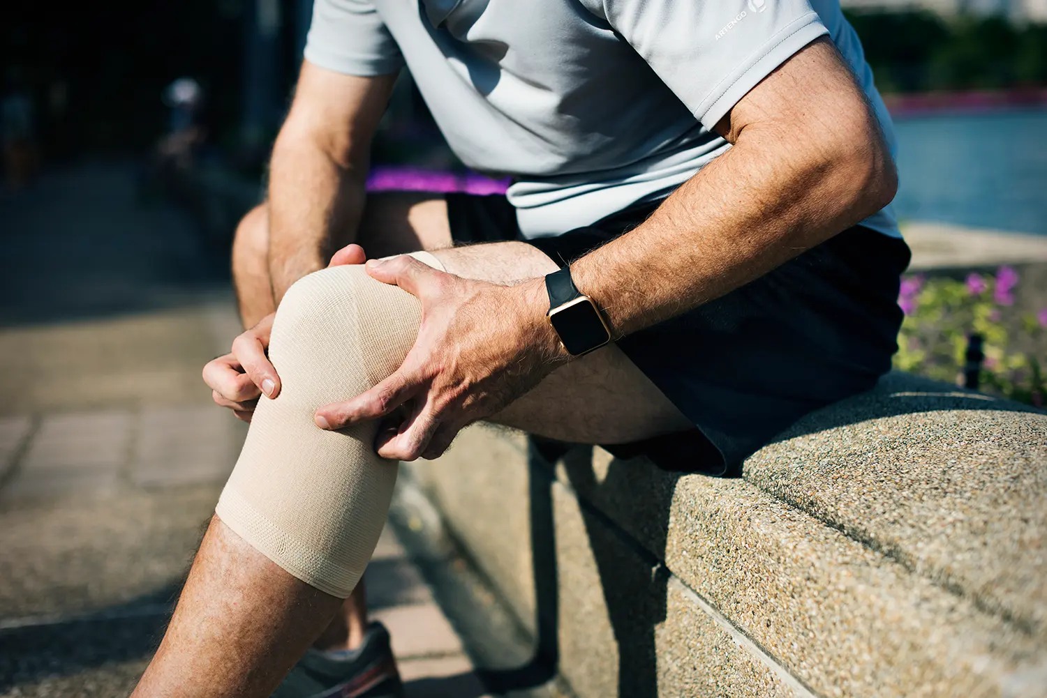 Chiropractic care for knee pain at Northstar Integrated Health & Physical Medicine Center in Naperville